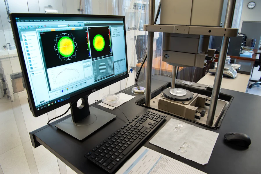 FiveNine Optics precision optics manufacturing floor